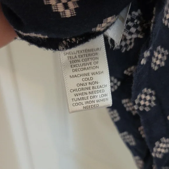 LOFT Navy Diamond-Print Flutter Sleeve Blouse - Picture 5 of 6